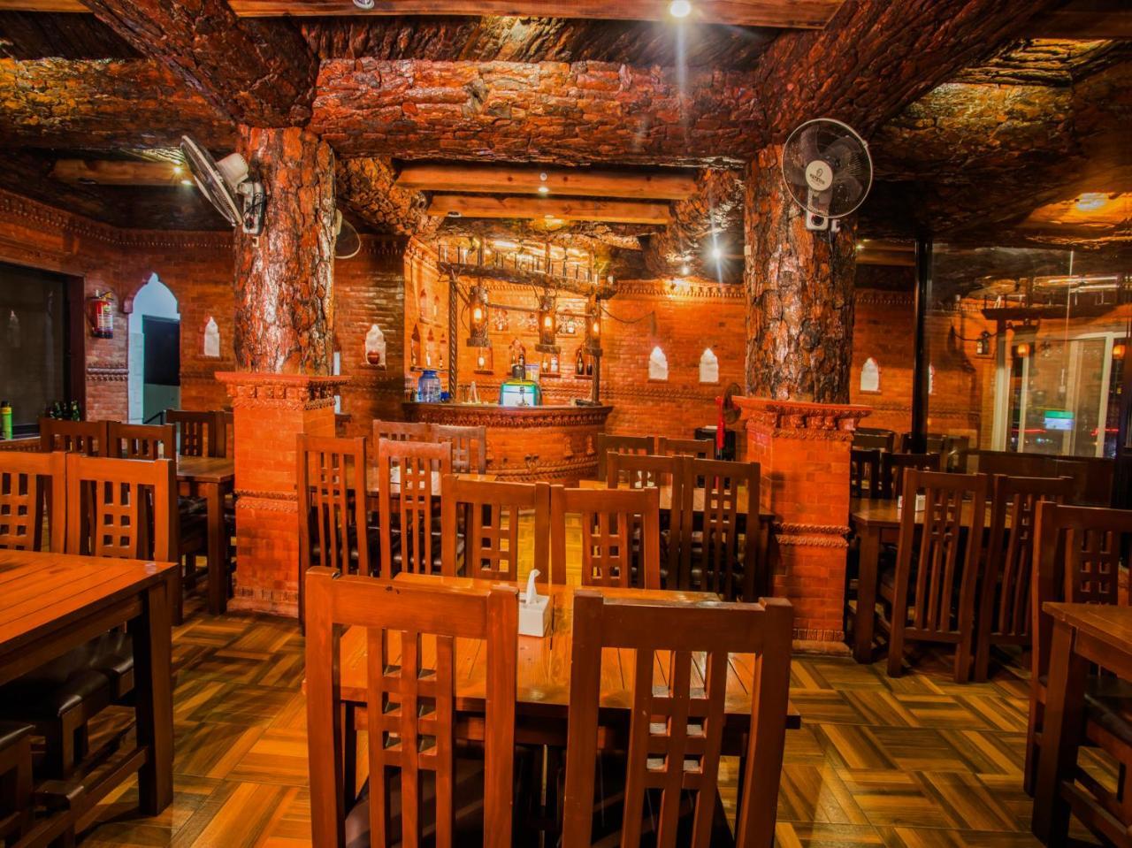 Grand Shivalaya Hotel And Restro Pokhara Eksteriør bilde