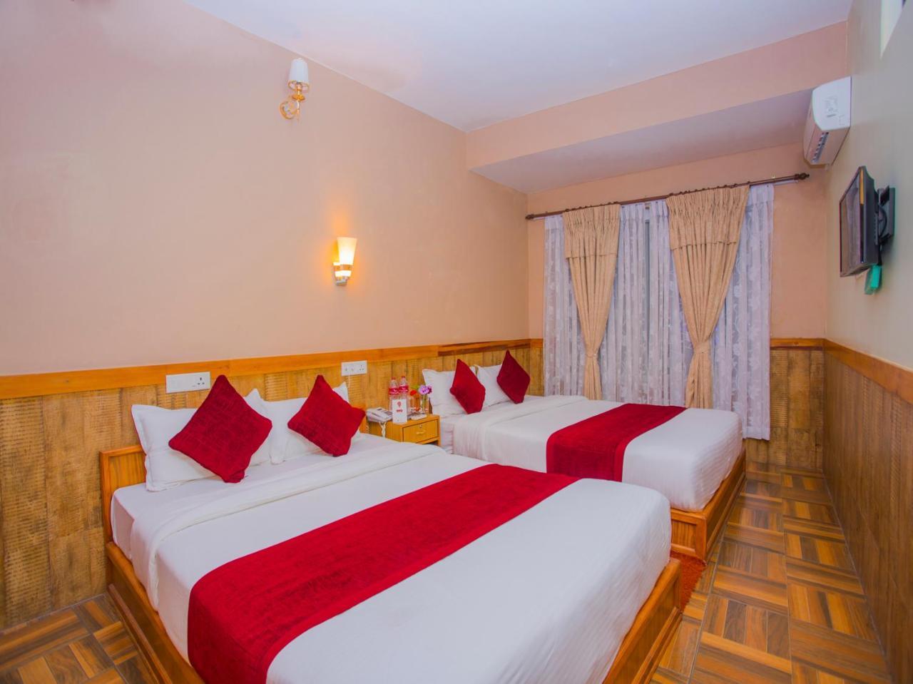 Grand Shivalaya Hotel And Restro Pokhara Eksteriør bilde