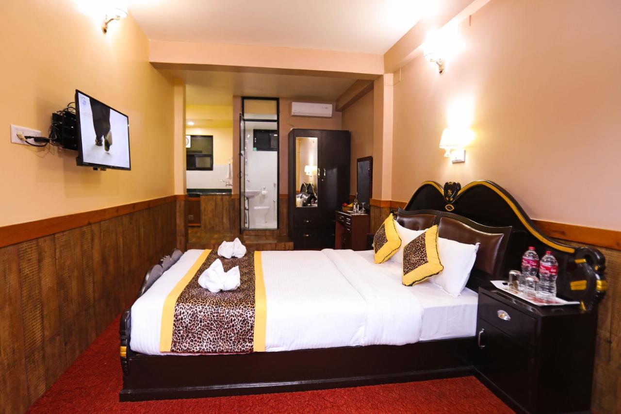 Grand Shivalaya Hotel And Restro Pokhara Eksteriør bilde