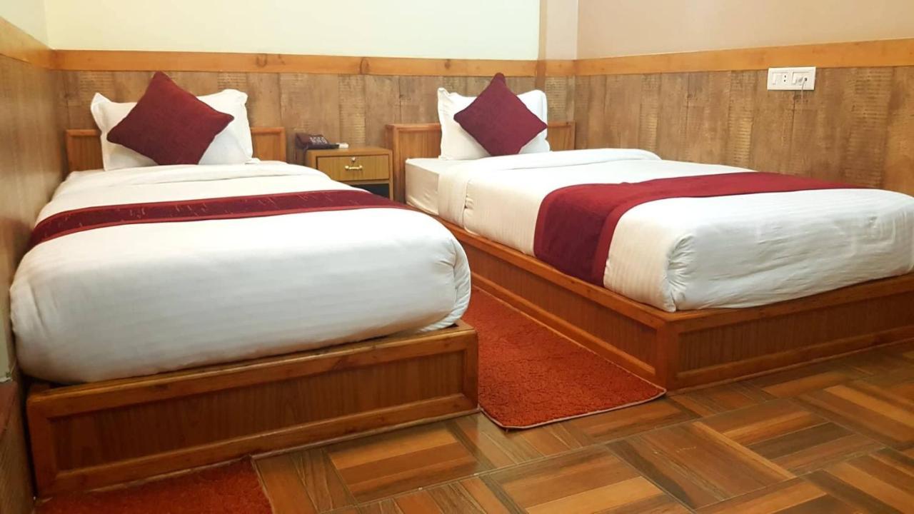 Grand Shivalaya Hotel And Restro Pokhara Eksteriør bilde