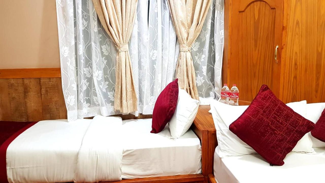 Grand Shivalaya Hotel And Restro Pokhara Eksteriør bilde