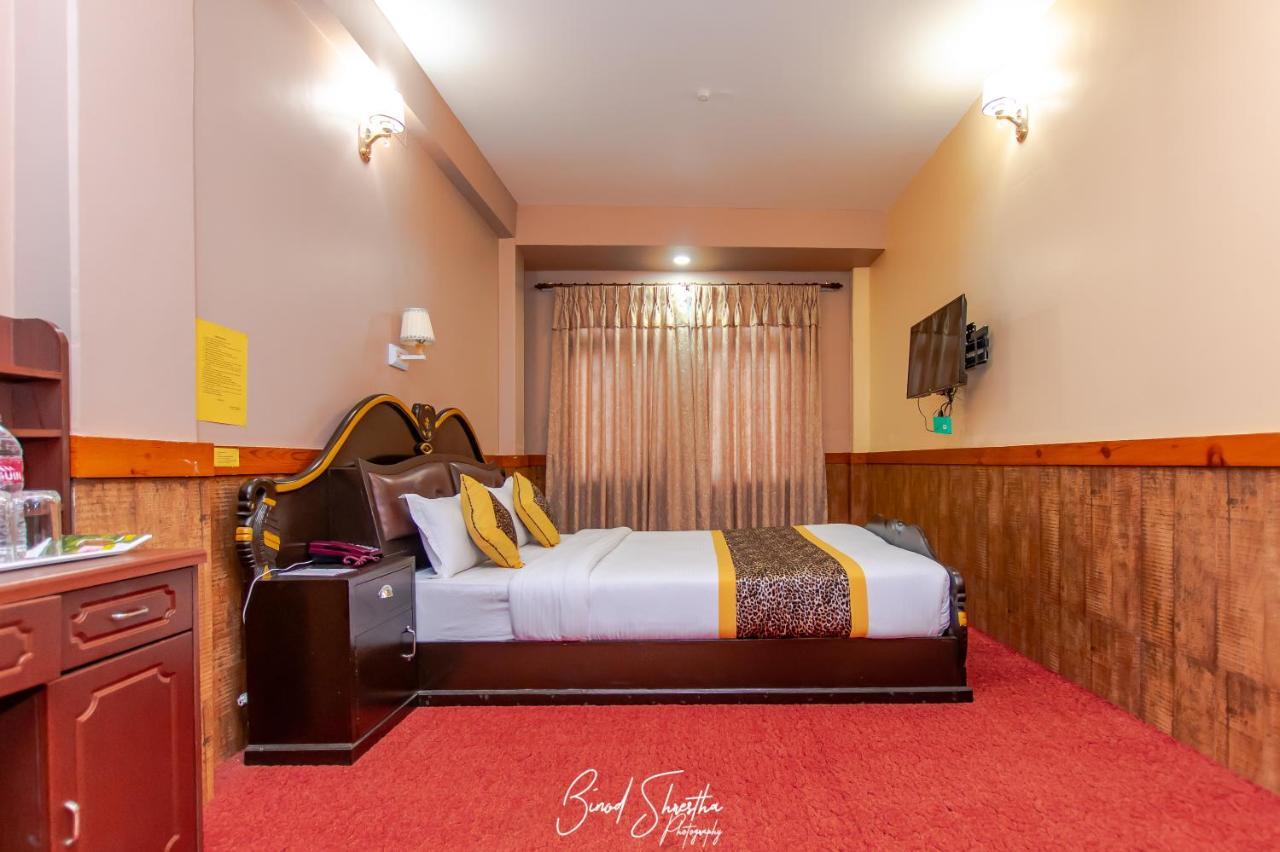 Grand Shivalaya Hotel And Restro Pokhara Eksteriør bilde