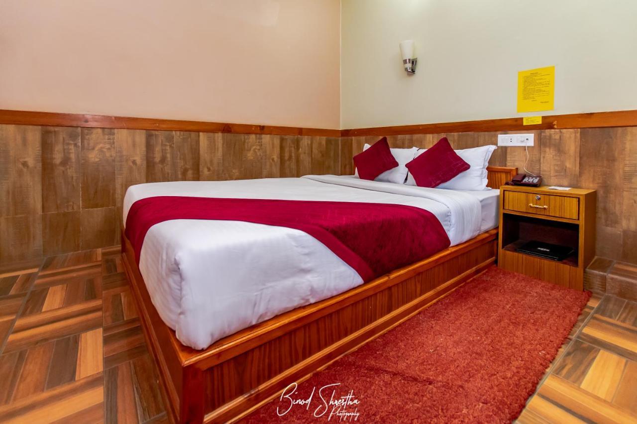 Grand Shivalaya Hotel And Restro Pokhara Eksteriør bilde
