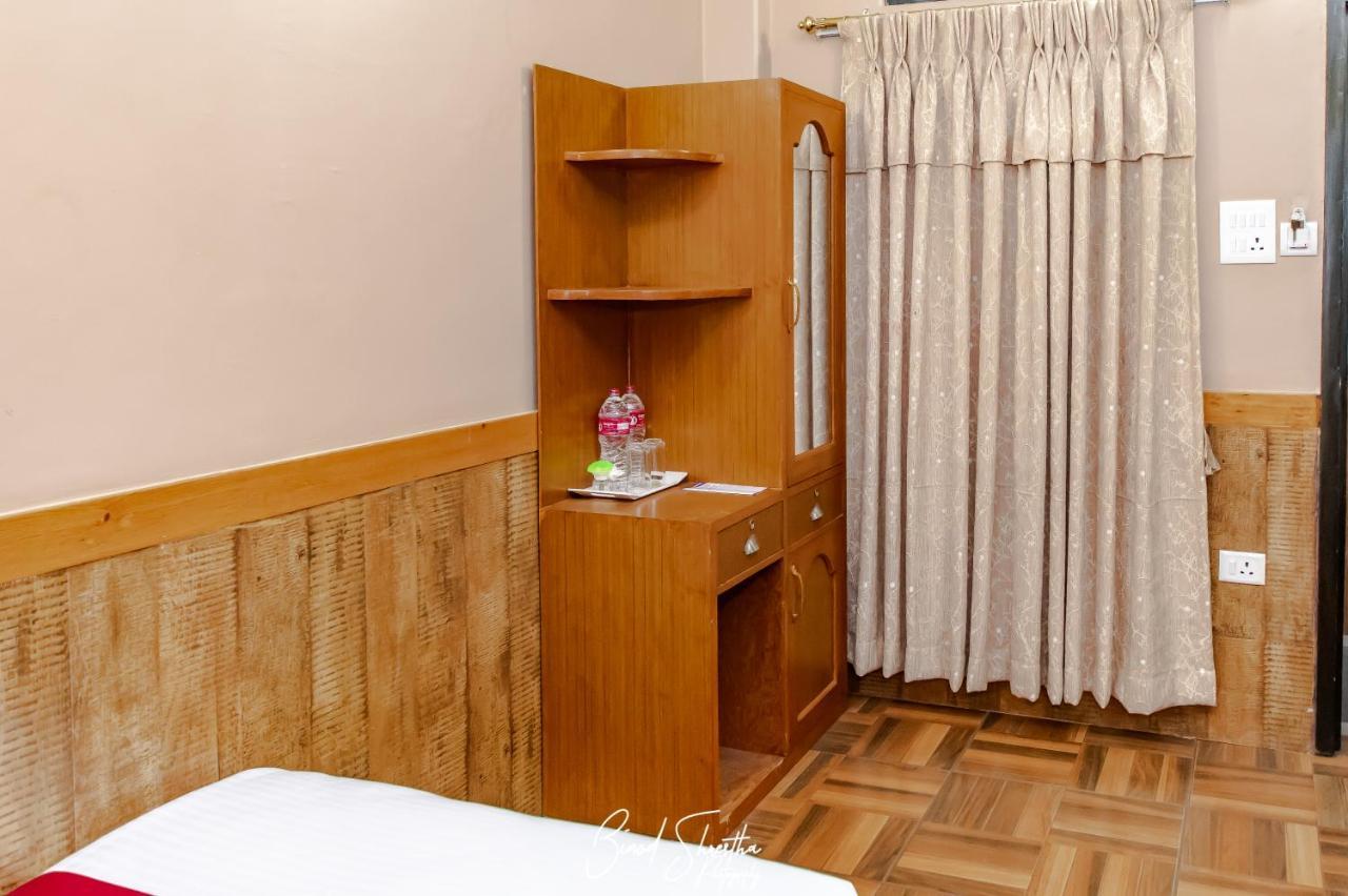 Grand Shivalaya Hotel And Restro Pokhara Eksteriør bilde