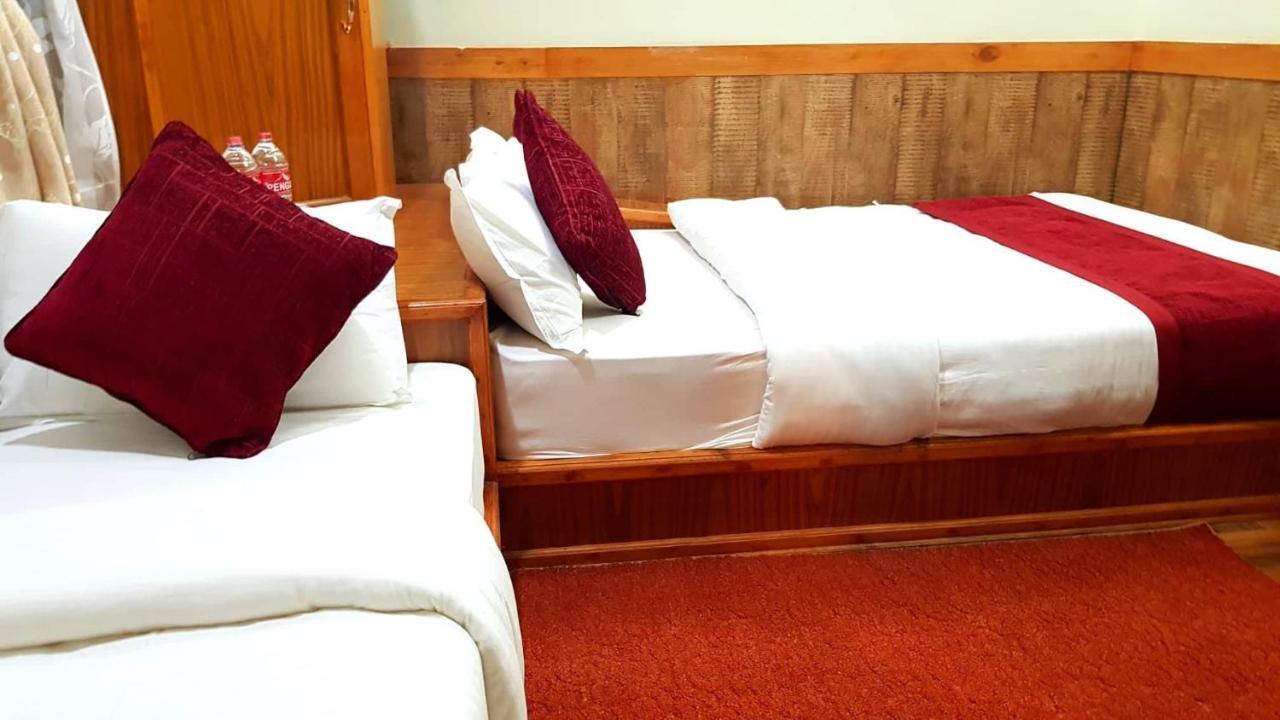 Grand Shivalaya Hotel And Restro Pokhara Eksteriør bilde